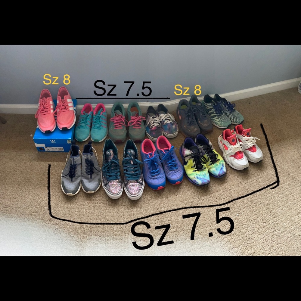 Lot of woman’s sneakers